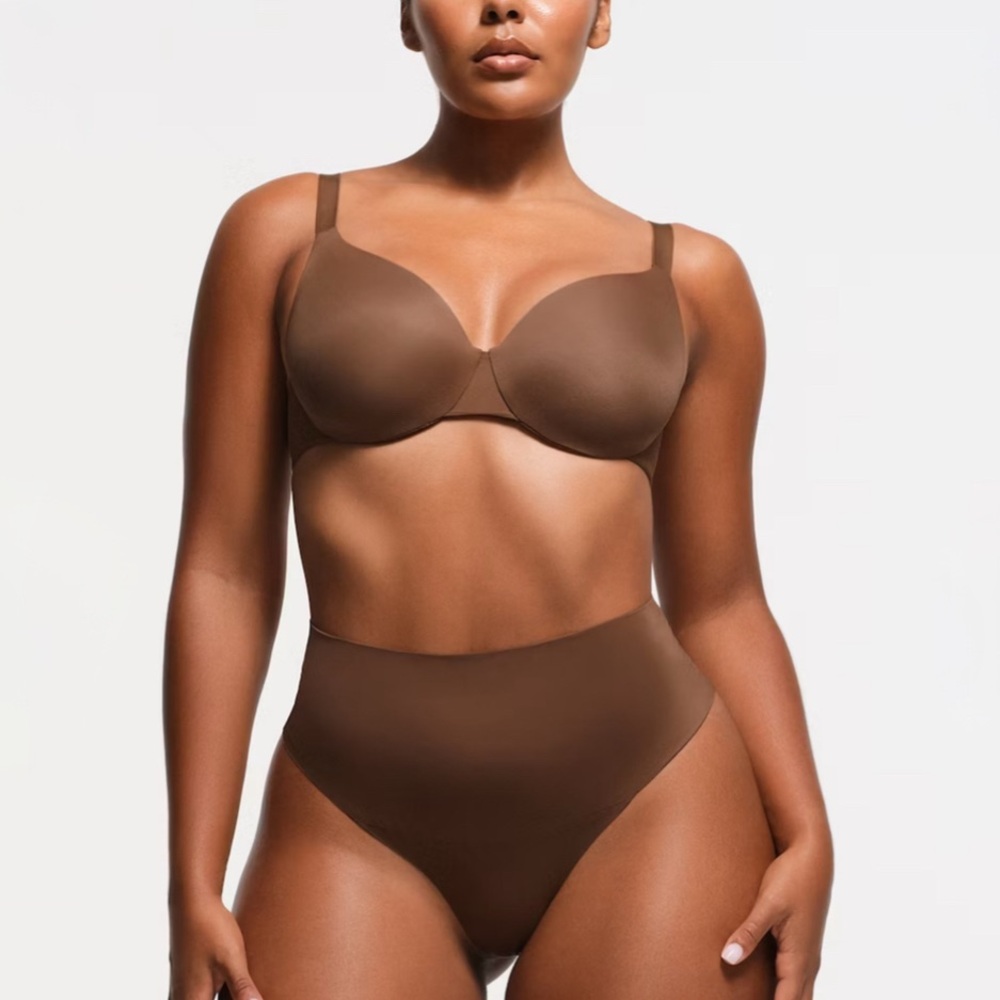 SKIMS Smoothing Intimates Bra